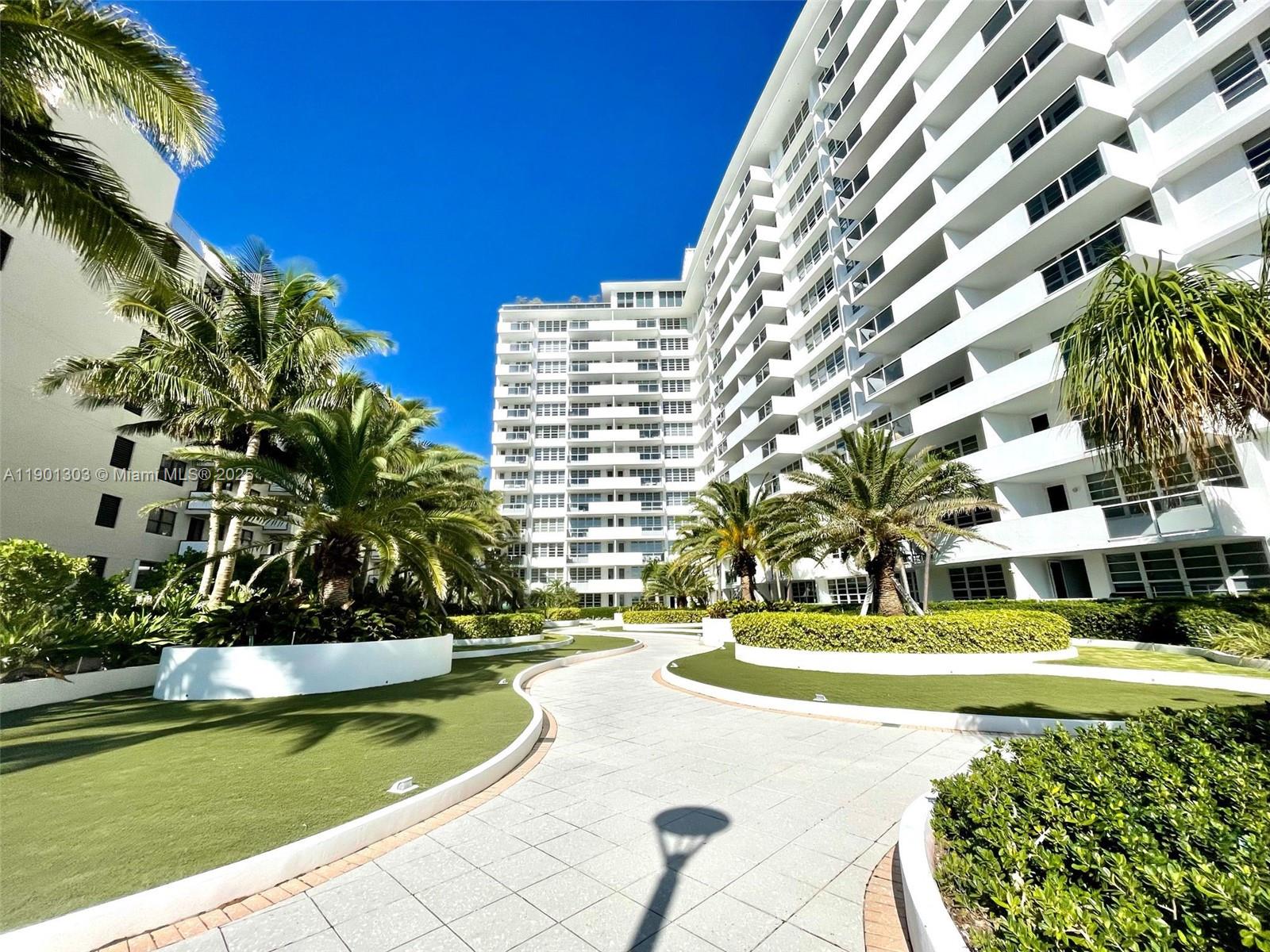 THE DECOPLAGE CONDO - Residential