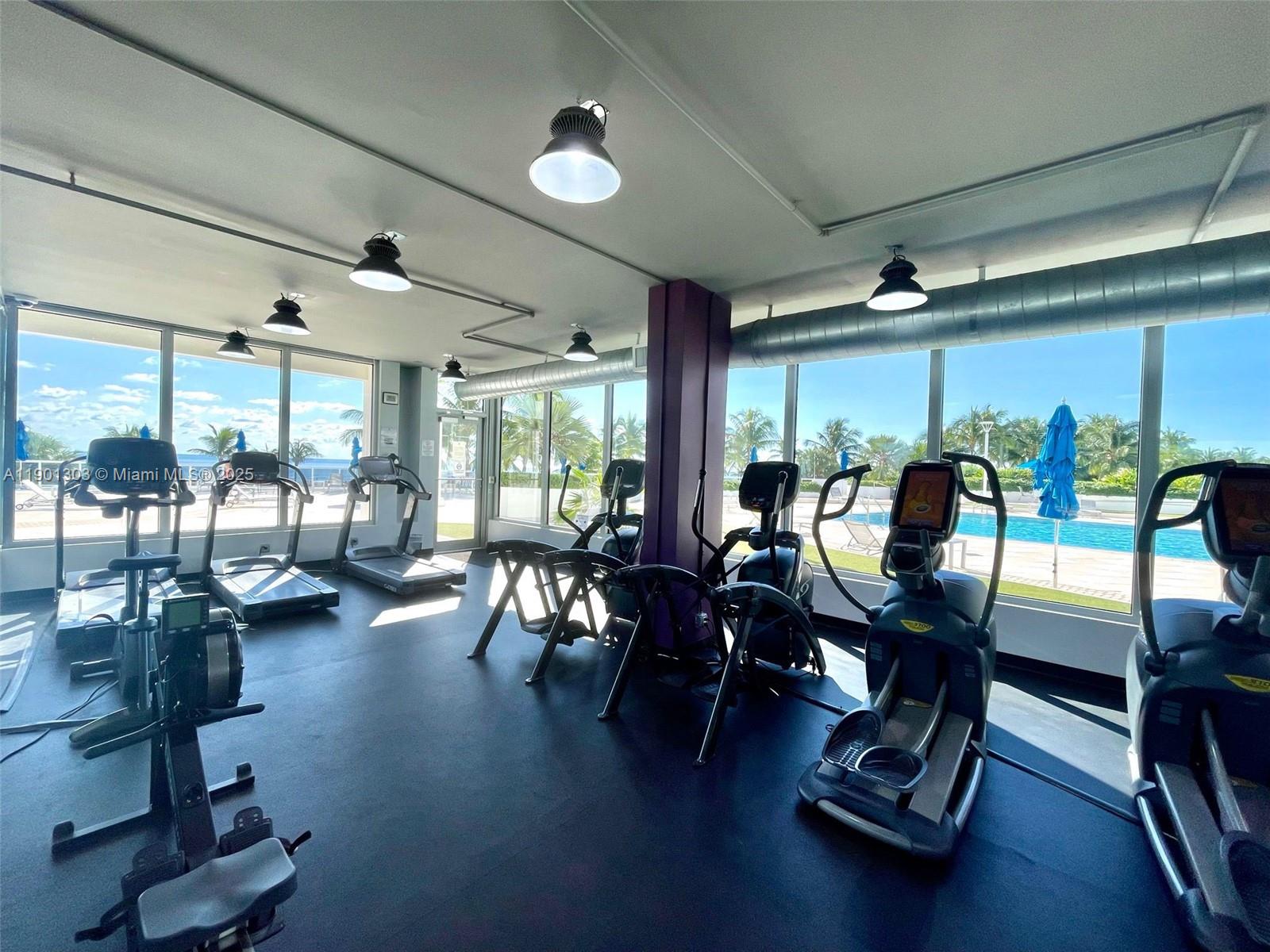 THE DECOPLAGE CONDO - Residential