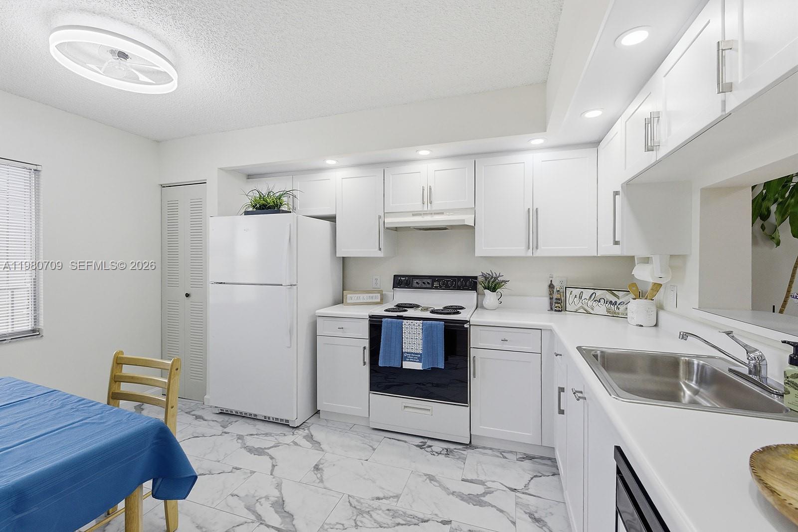SUFFOLK AT CENTURY VILLAG - Residential