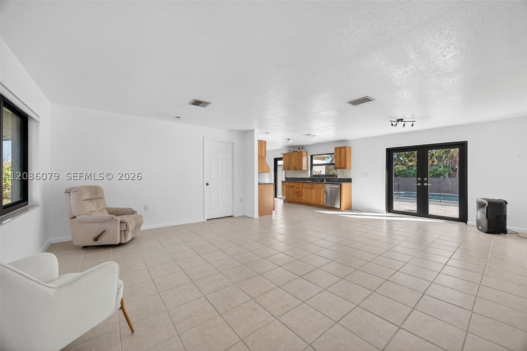 UNIVERSAL ESTATES SOUTH A - Residential