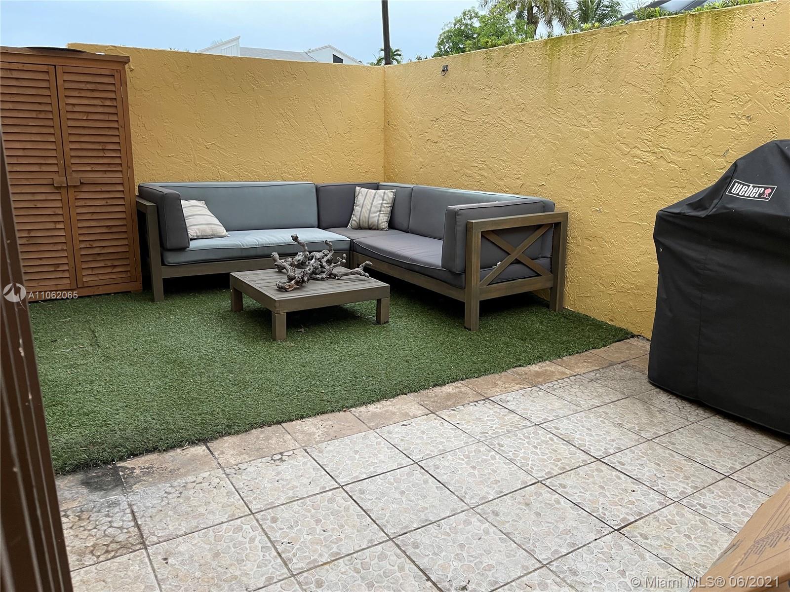 PINEBROOKE CONDO R - Residential Lease