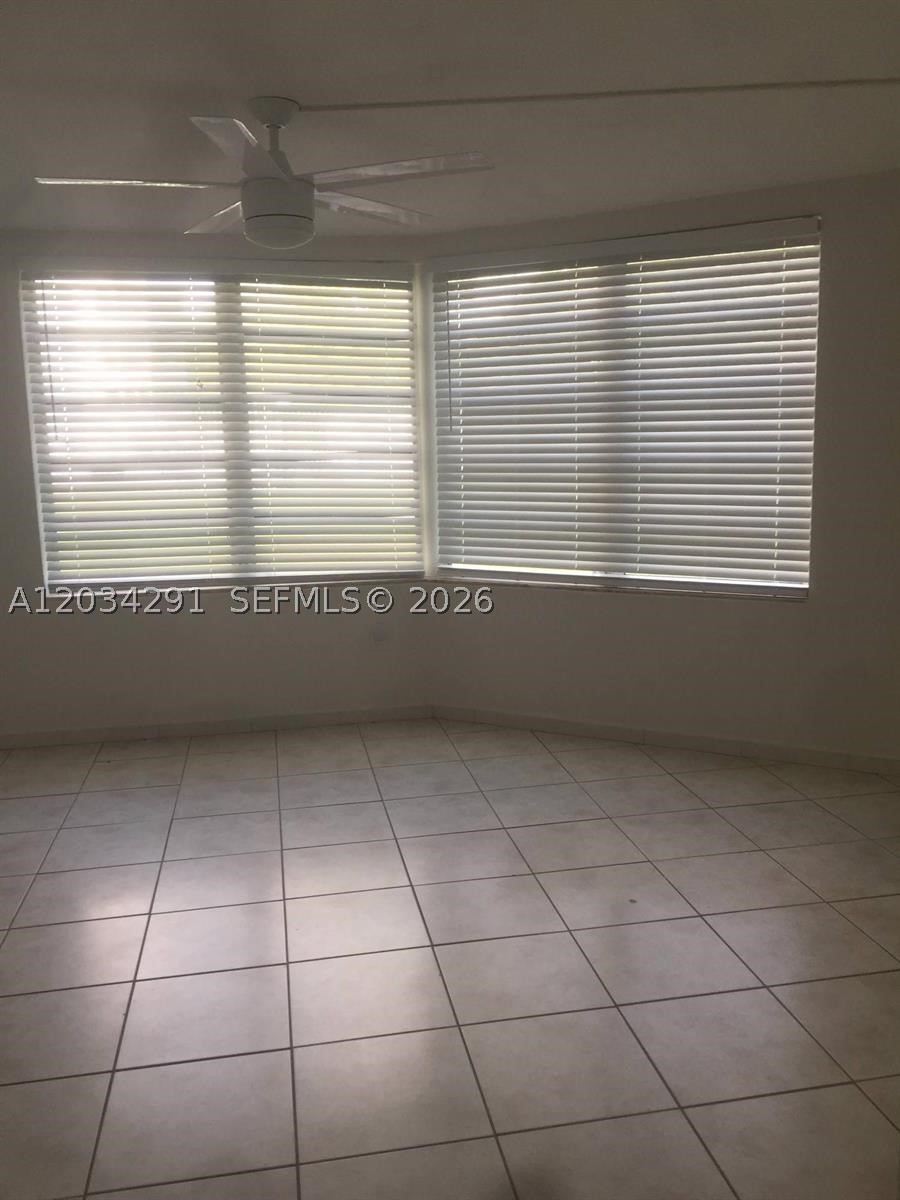 ROLLING GREEN CONDO E - Residential Lease