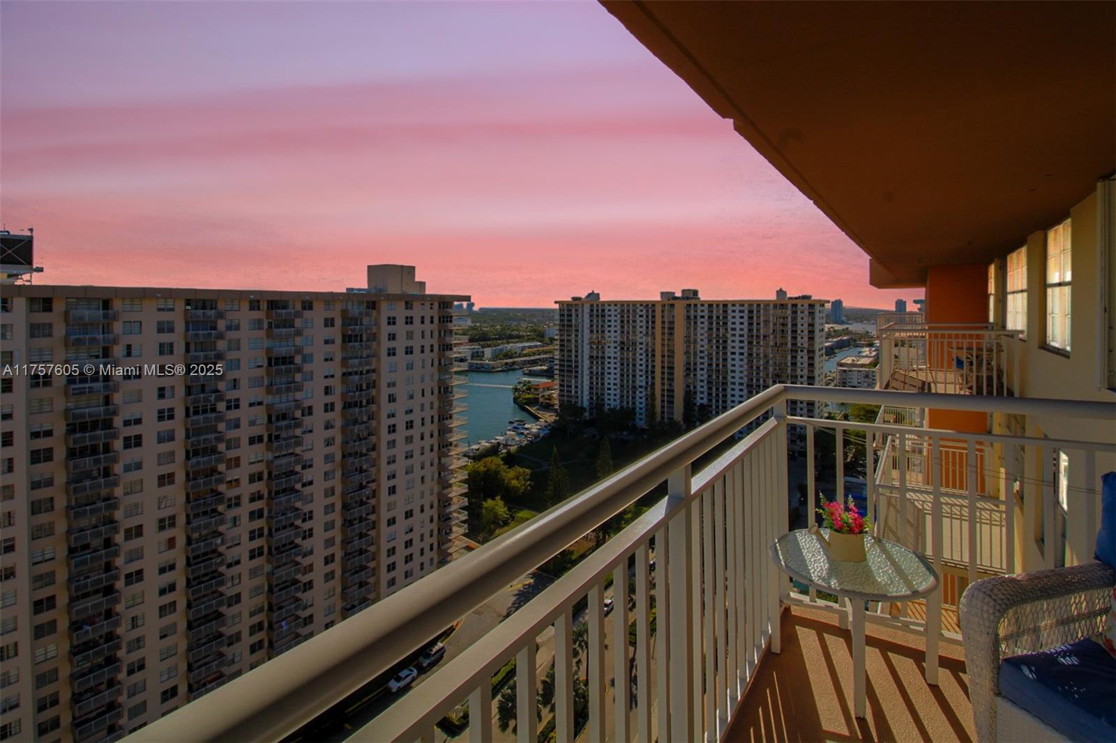 WISTON TOWERS - Residential