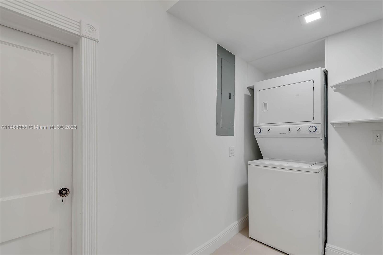 VEDADO - Residential Lease