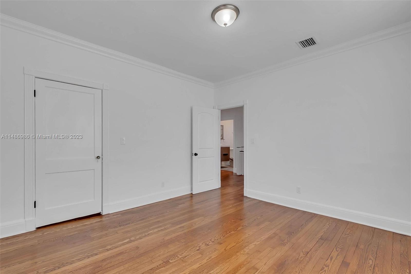 VEDADO - Residential Lease