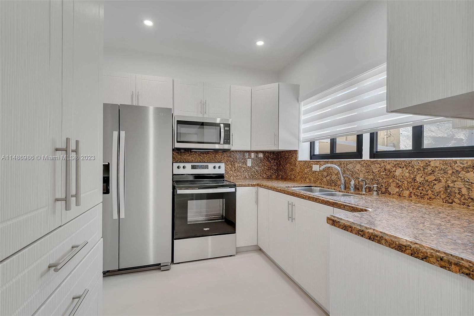 VEDADO - Residential Lease