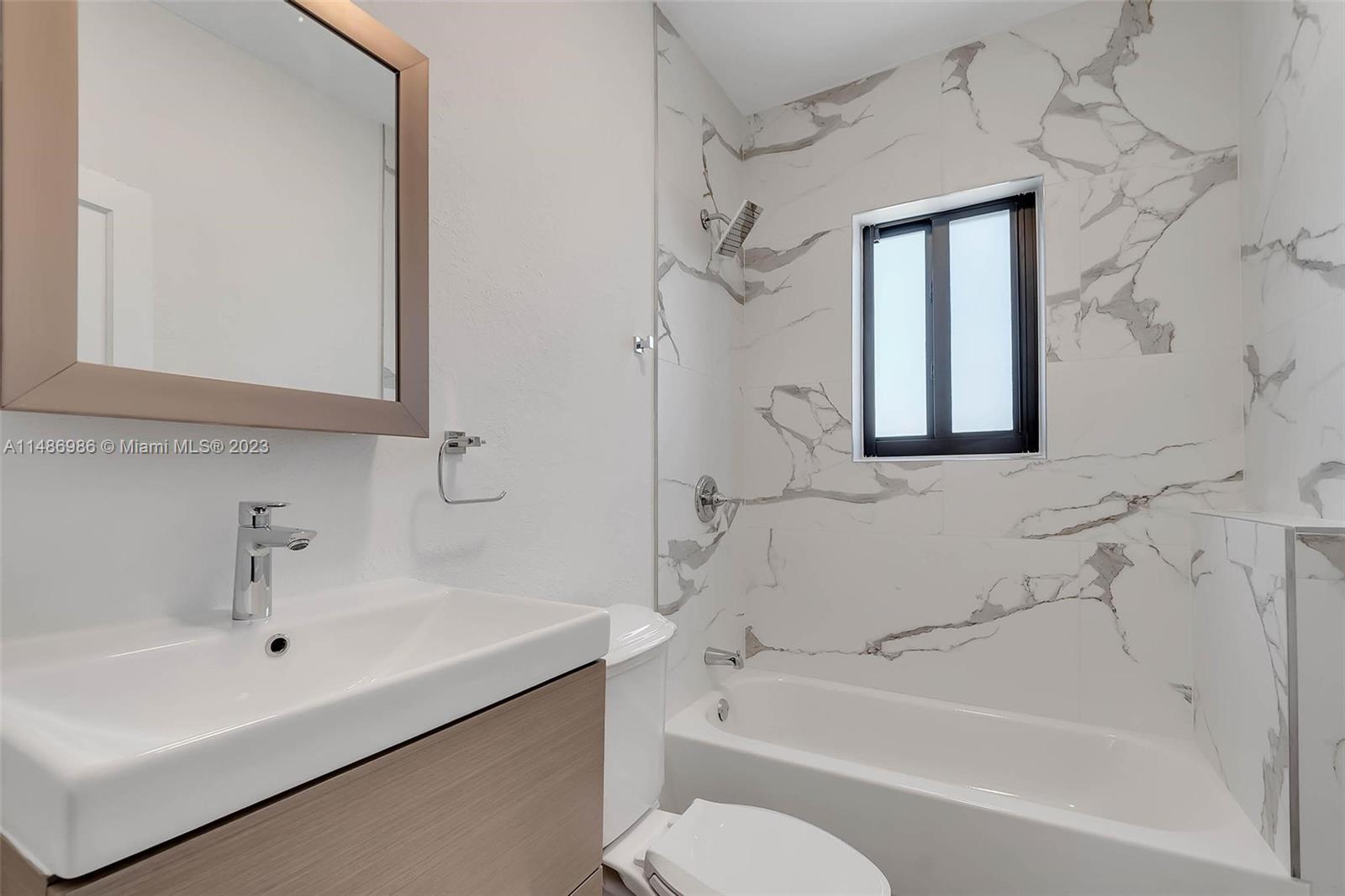 VEDADO - Residential Lease