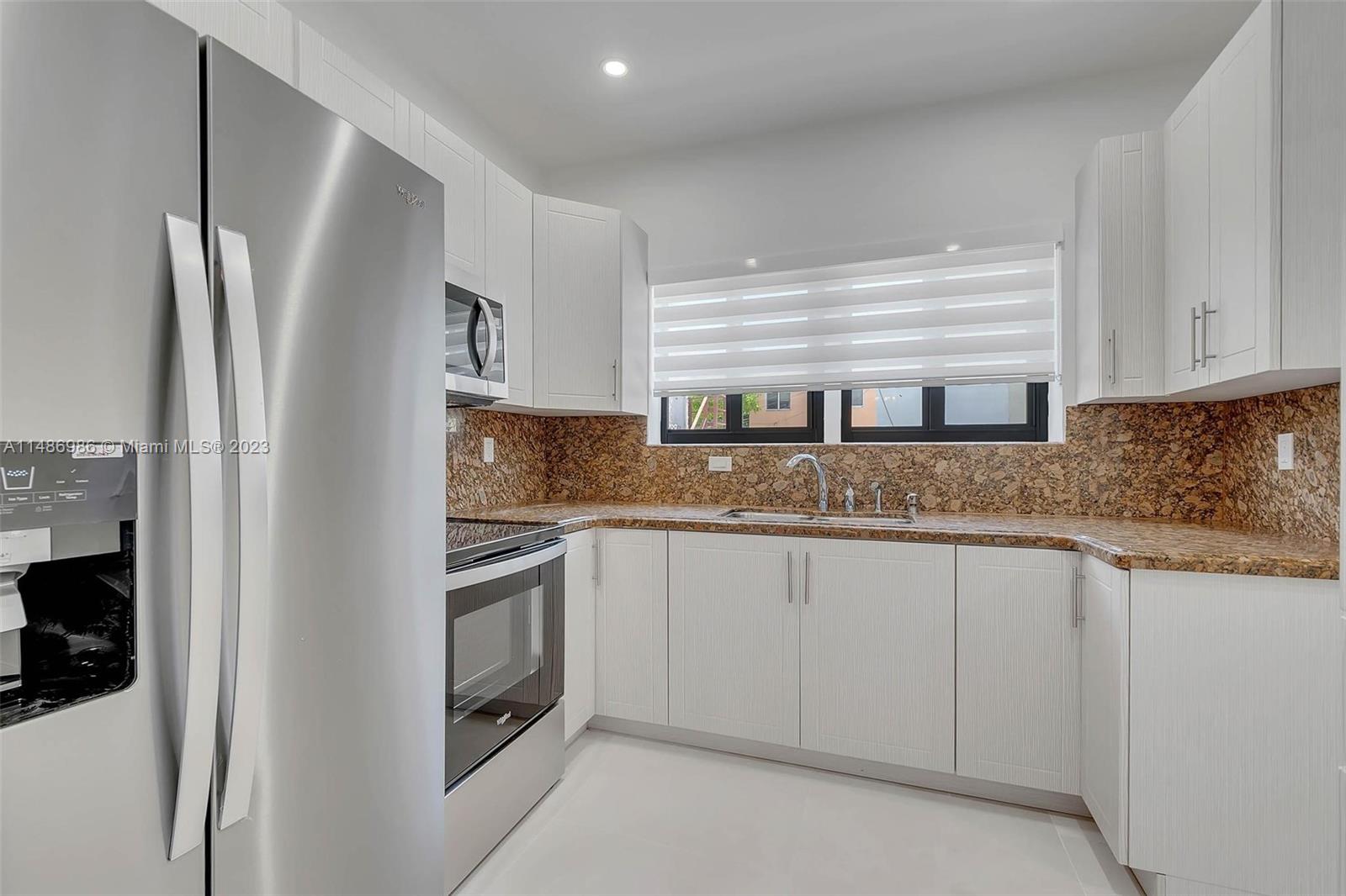 VEDADO - Residential Lease