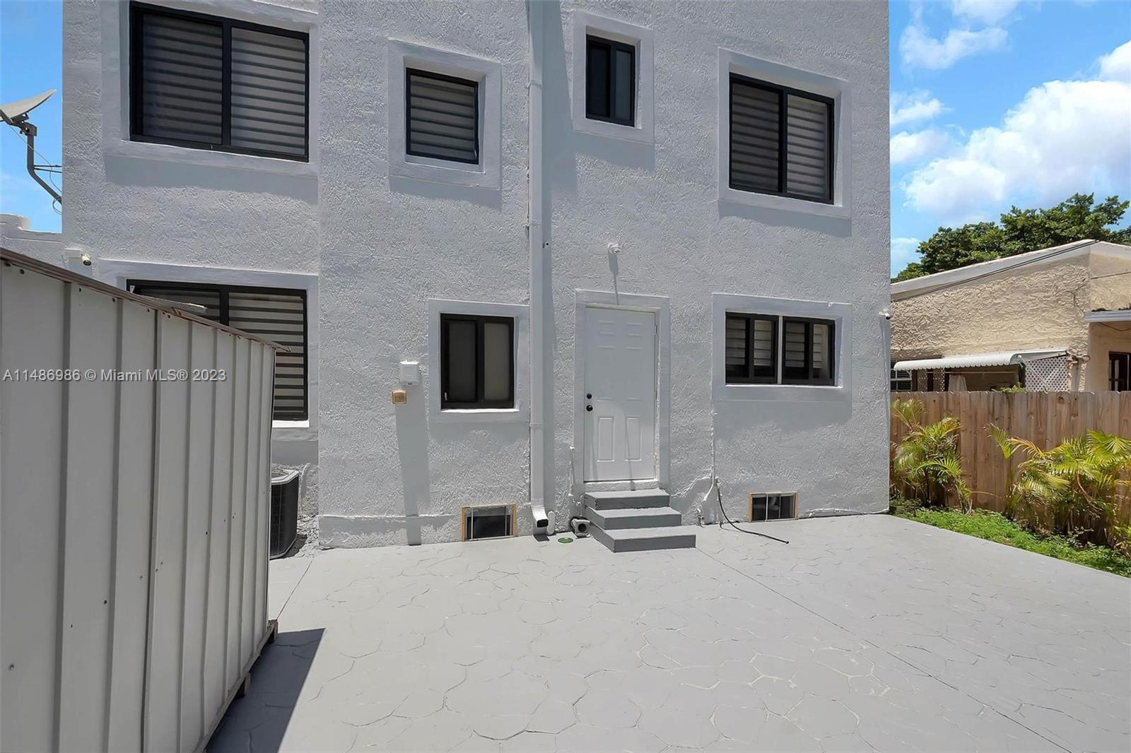 VEDADO - Residential Lease