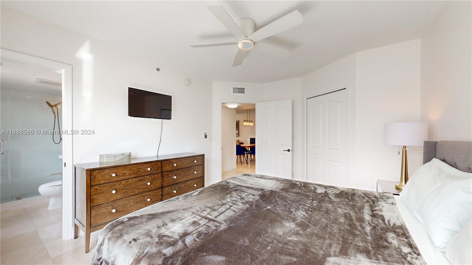 DA VINCI ON DOUGLAS CONDO - Residential