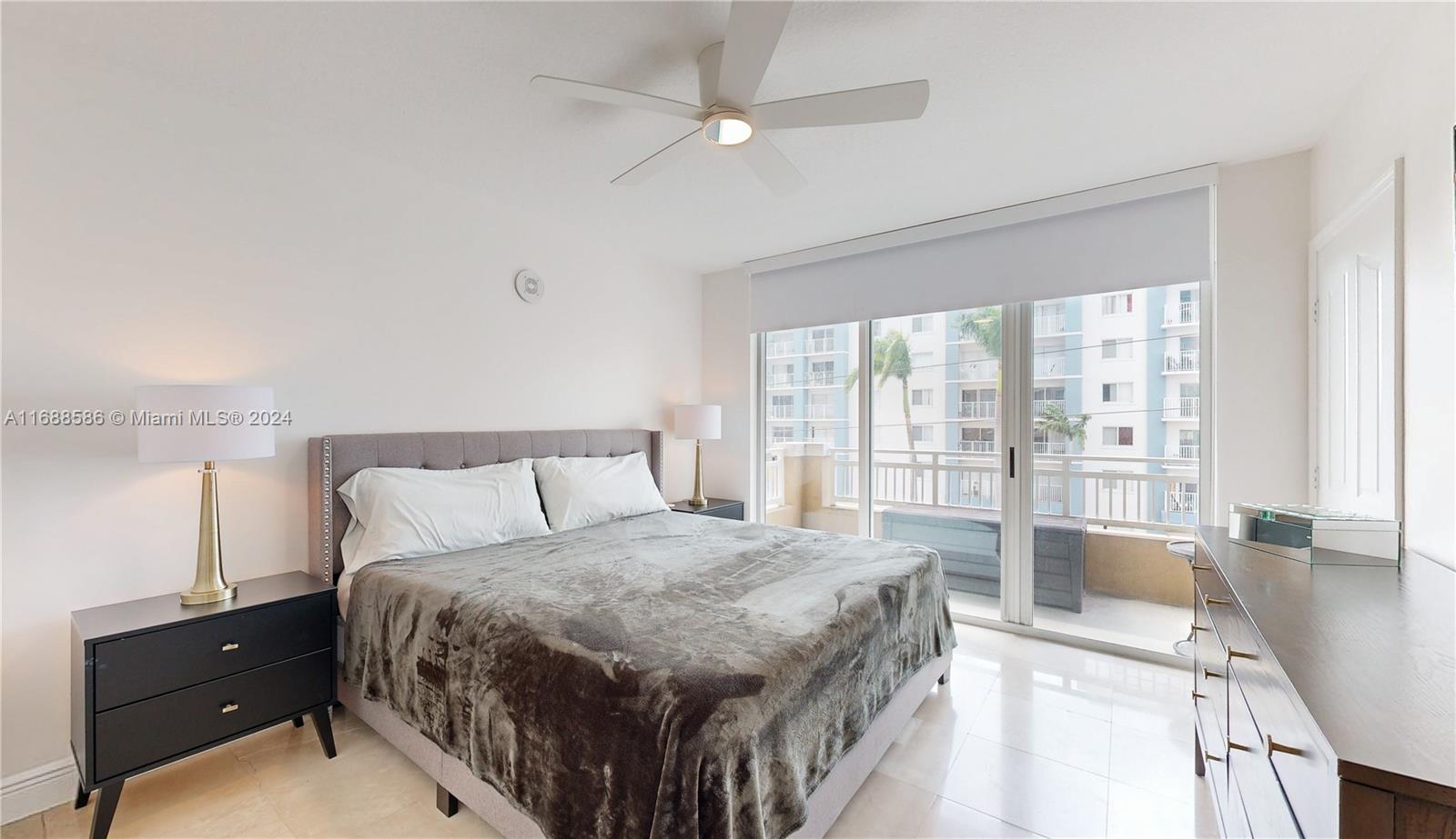 DA VINCI ON DOUGLAS CONDO - Residential