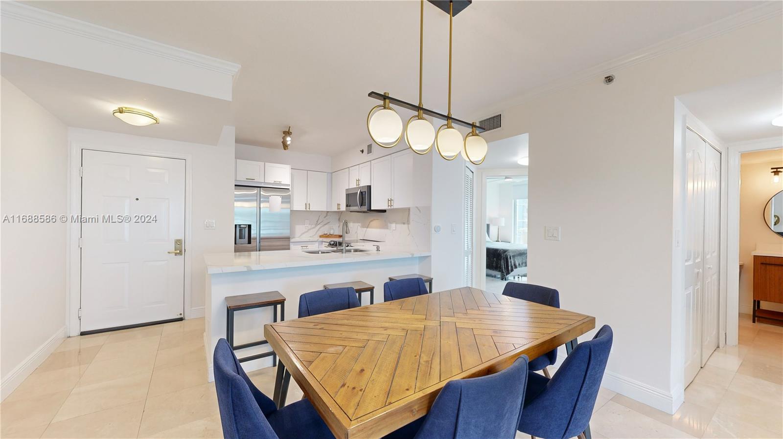 DA VINCI ON DOUGLAS CONDO - Residential