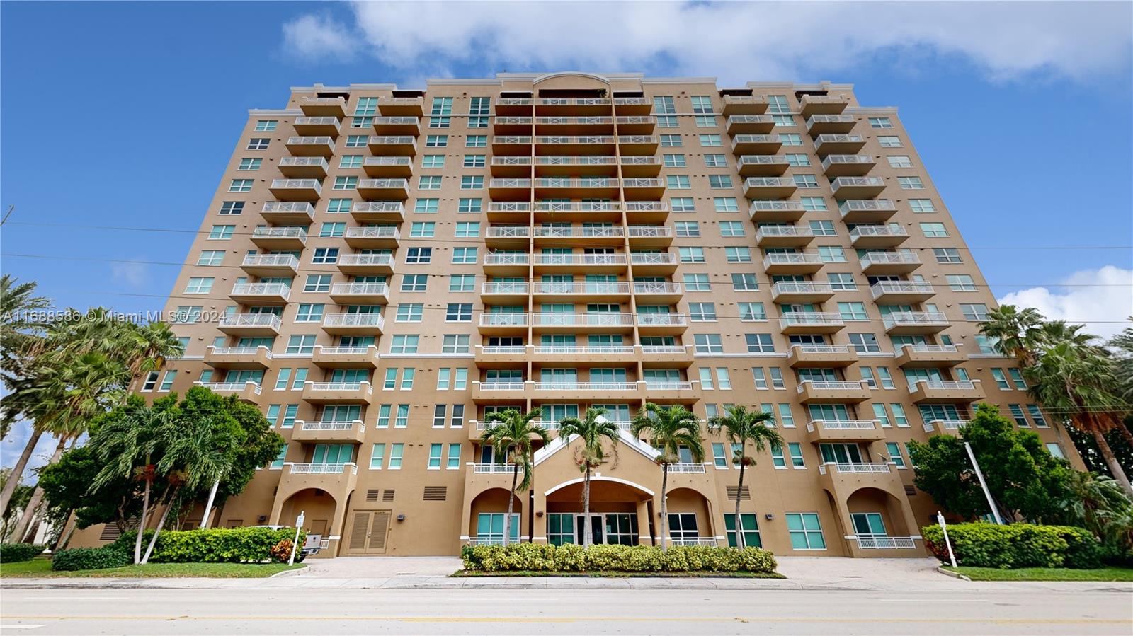DA VINCI ON DOUGLAS CONDO - Residential