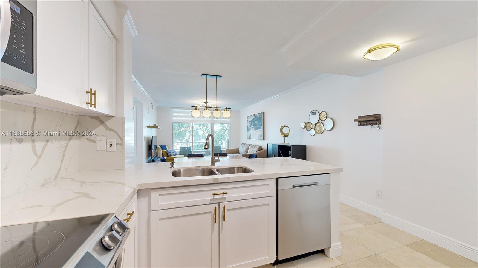 DA VINCI ON DOUGLAS CONDO - Residential