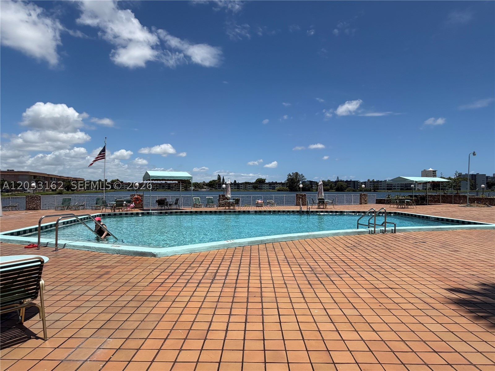 FIFTH MOORINGS CONDO - Residential