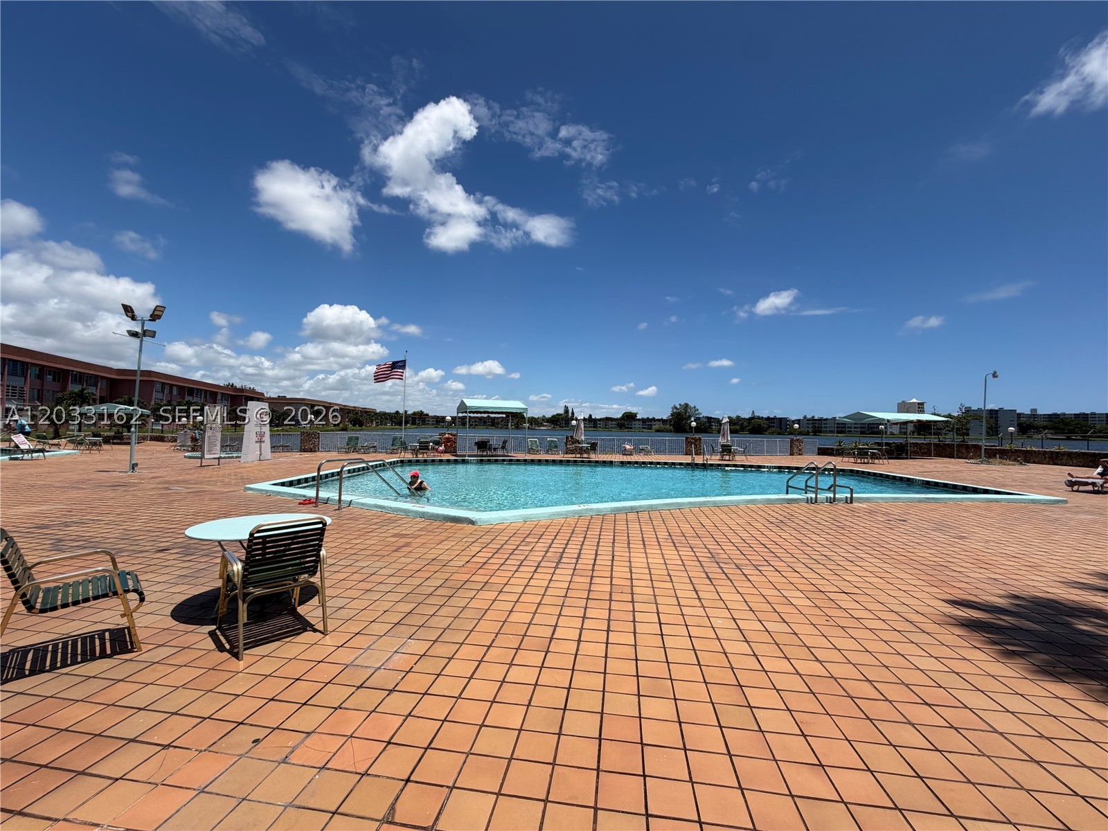 FIFTH MOORINGS CONDO - Residential