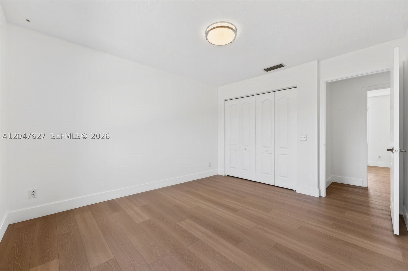 SYMPHONY BAY - Residential