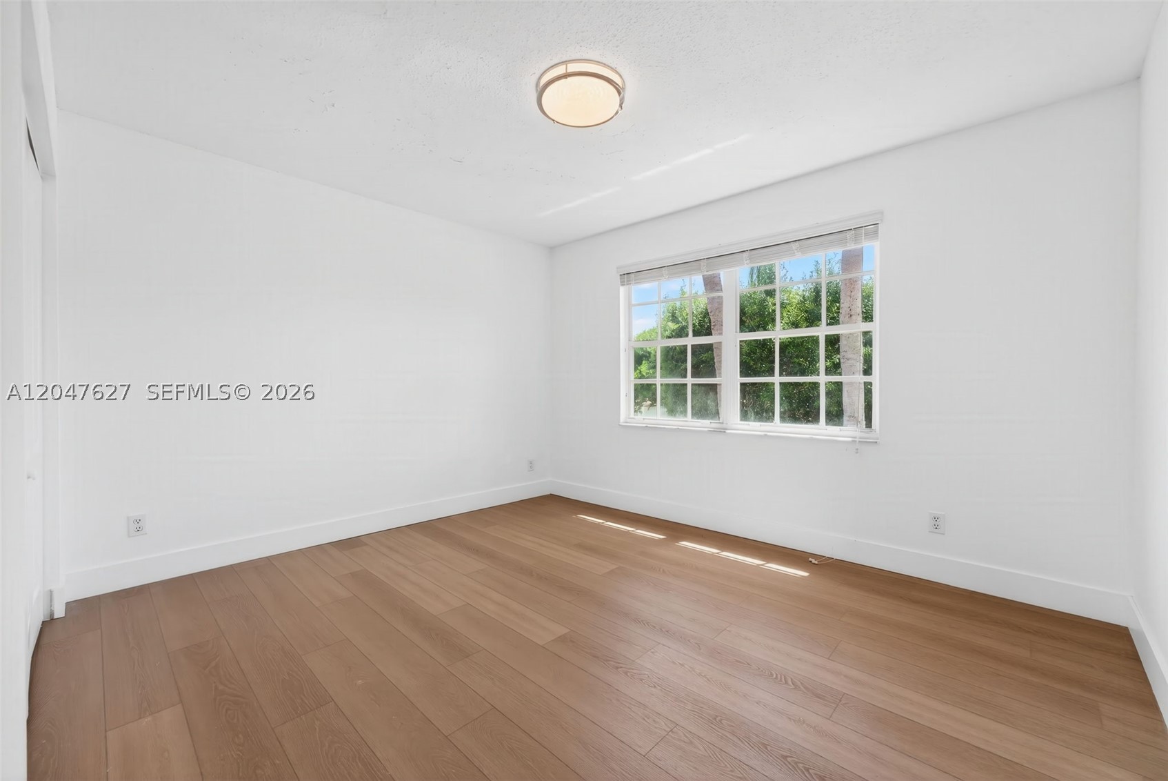 SYMPHONY BAY - Residential