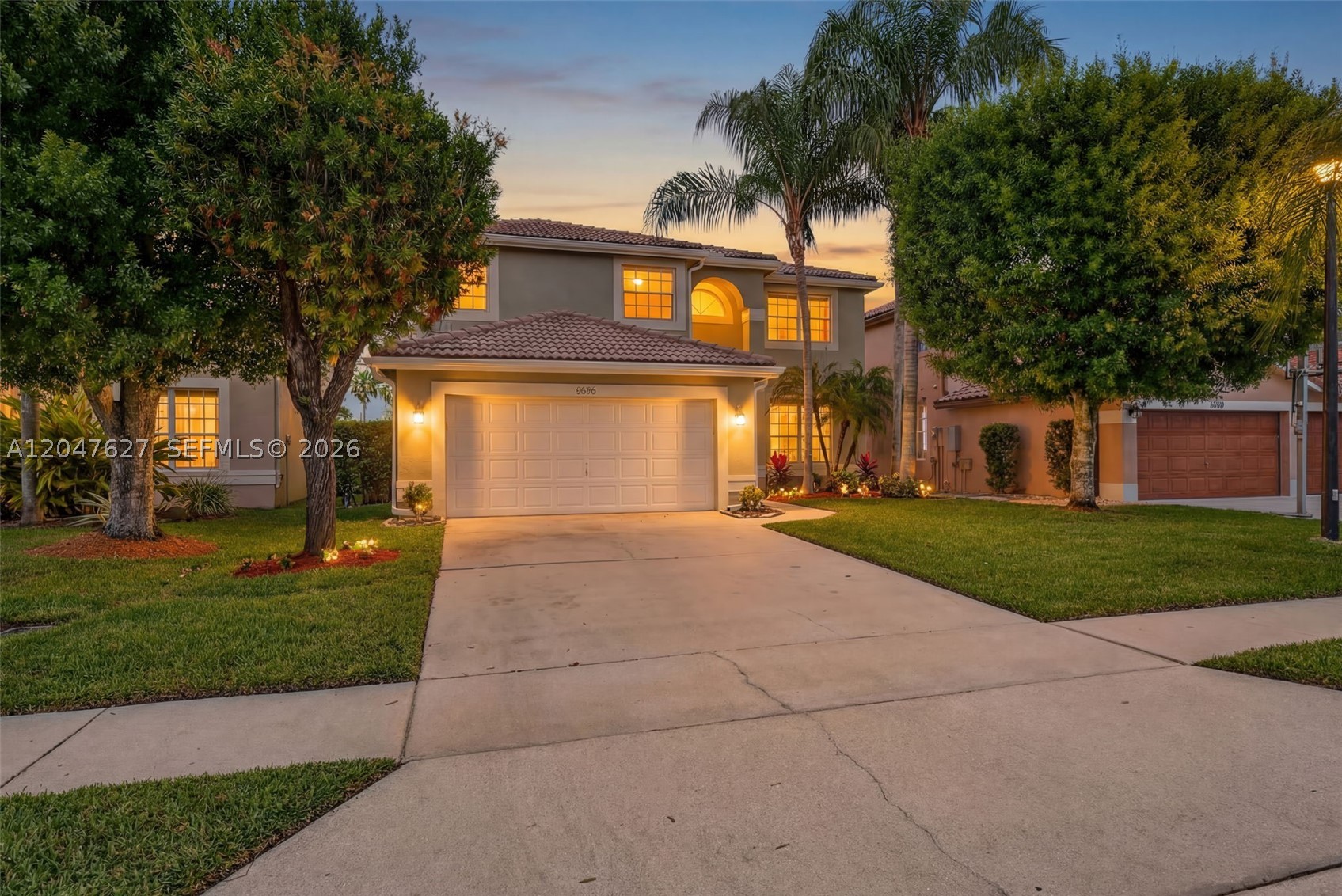 SYMPHONY BAY - Residential