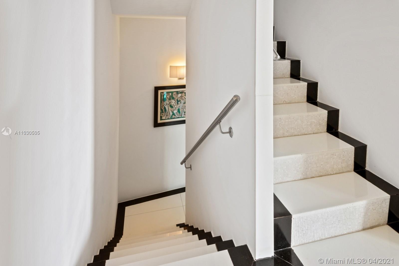CONTINUUM ON SOUTH BEACH - Residential