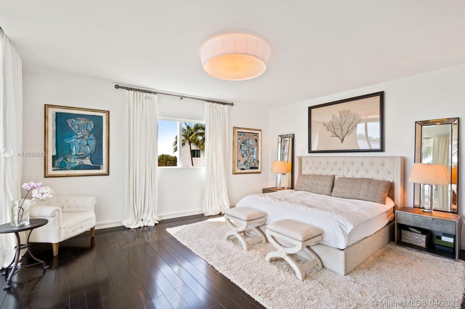 CONTINUUM ON SOUTH BEACH - Residential