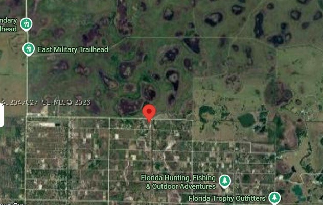 Great Investment! 2.5 acre double lot in okeechobee county. 2 Houses can be build on the land.