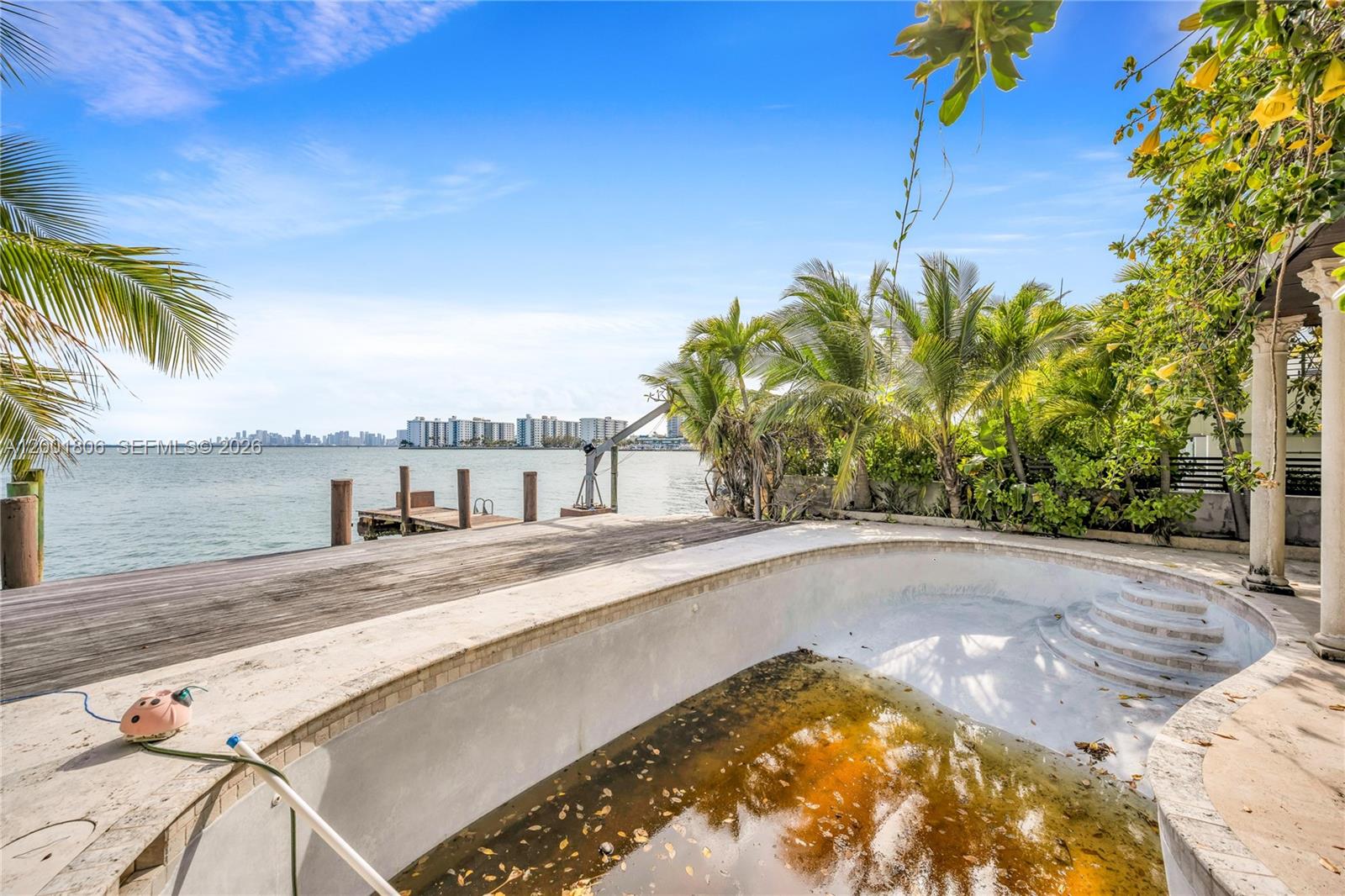 ISLE OF NORMANDY MIAMI VI - Residential