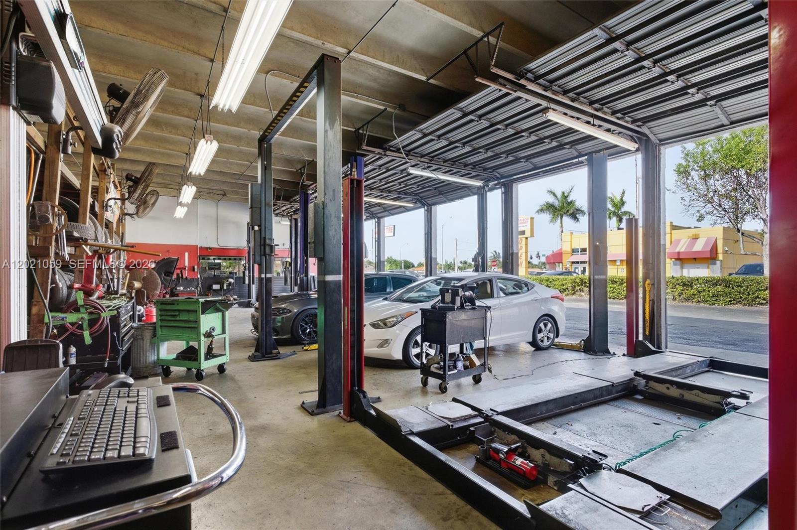 IDEAL VILLA HOME TRACT - Commercial Sale