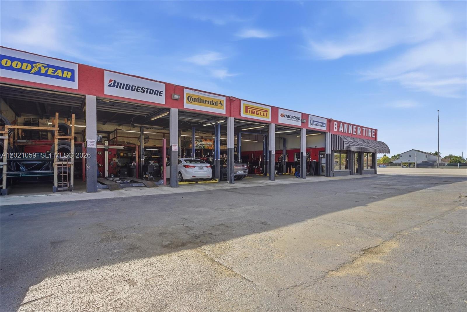 IDEAL VILLA HOME TRACT - Commercial Sale