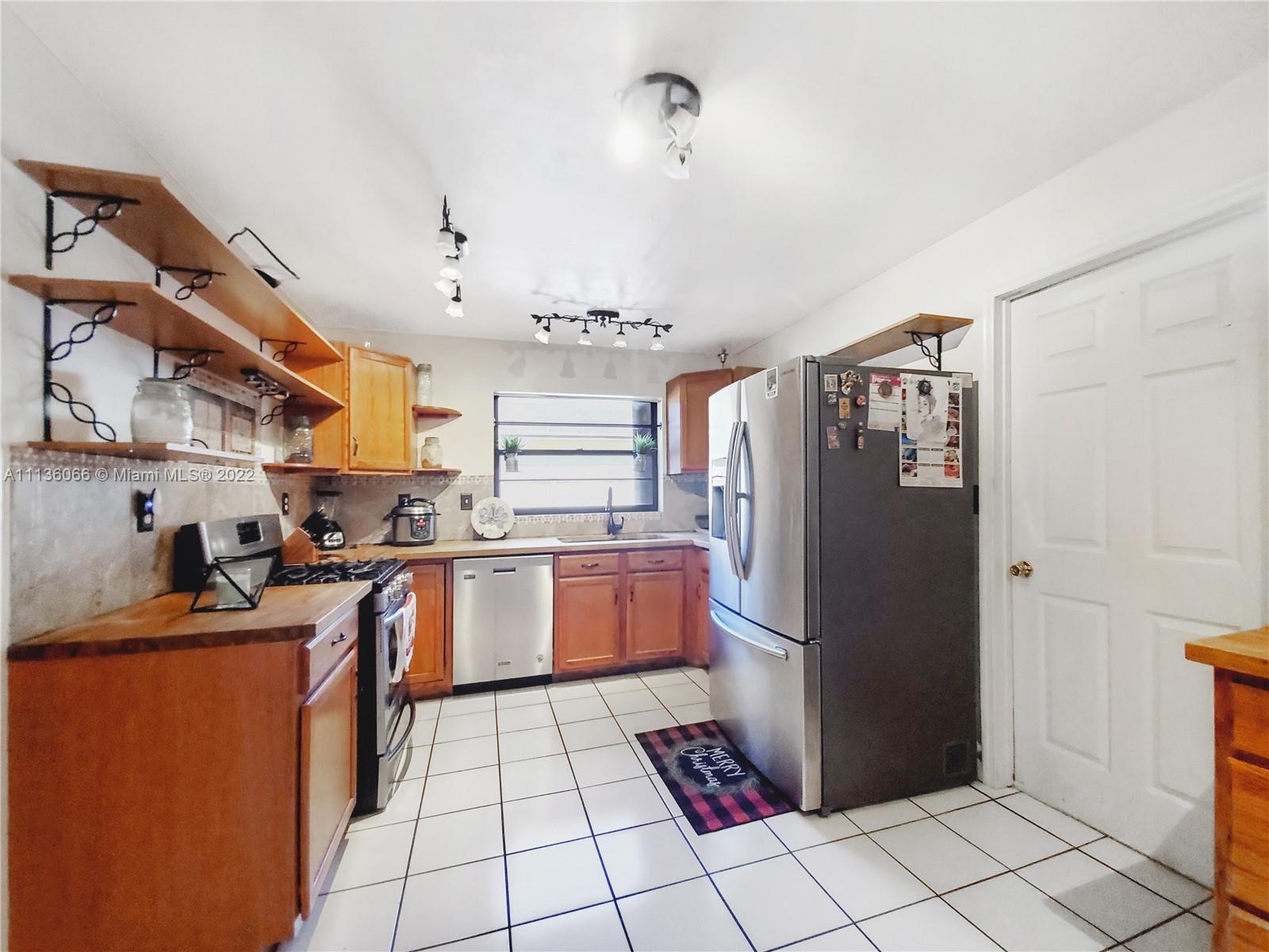 WINSTON PARK UNIT 7 - Residential