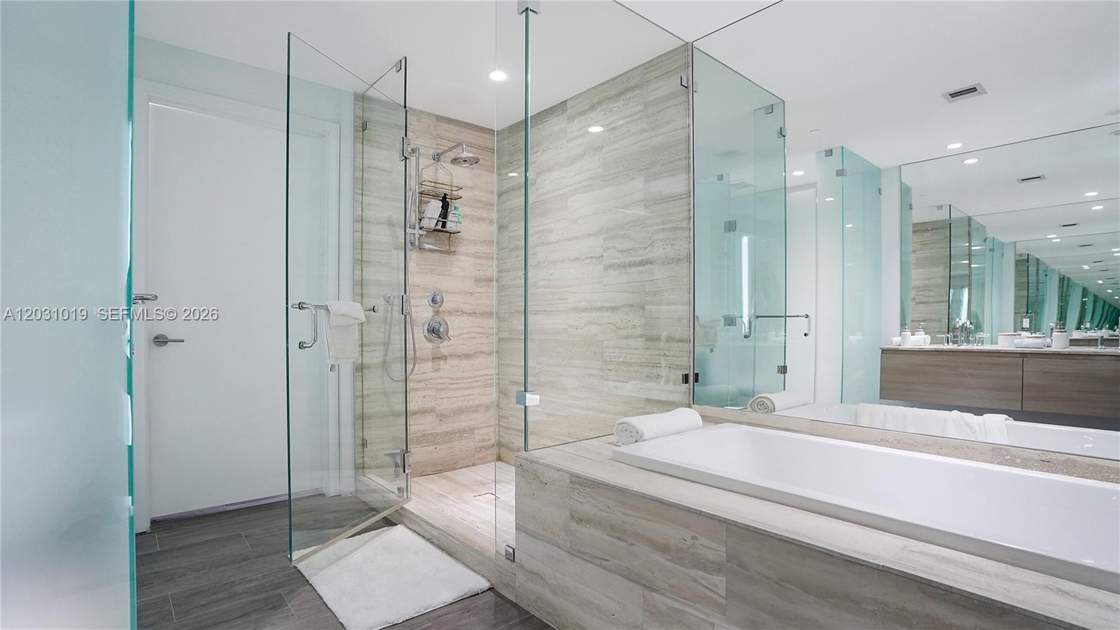BISCAYNE BEACH CONDO - Residential Lease