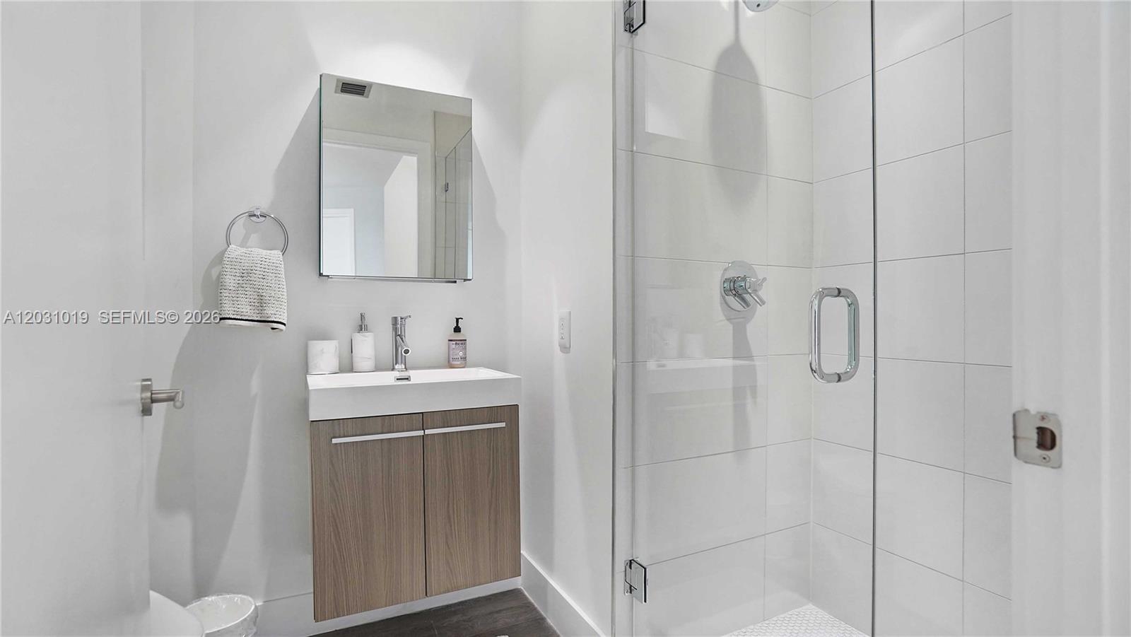 BISCAYNE BEACH CONDO - Residential Lease