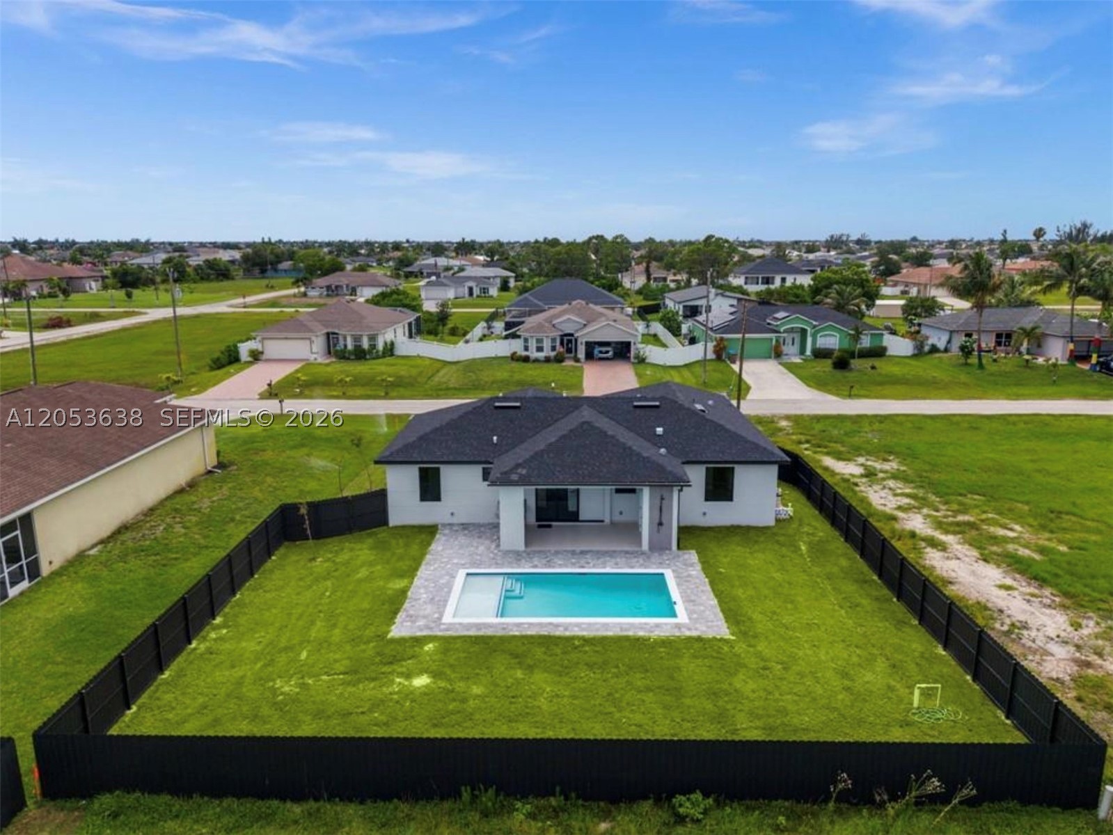 CAPE CORAL - Residential