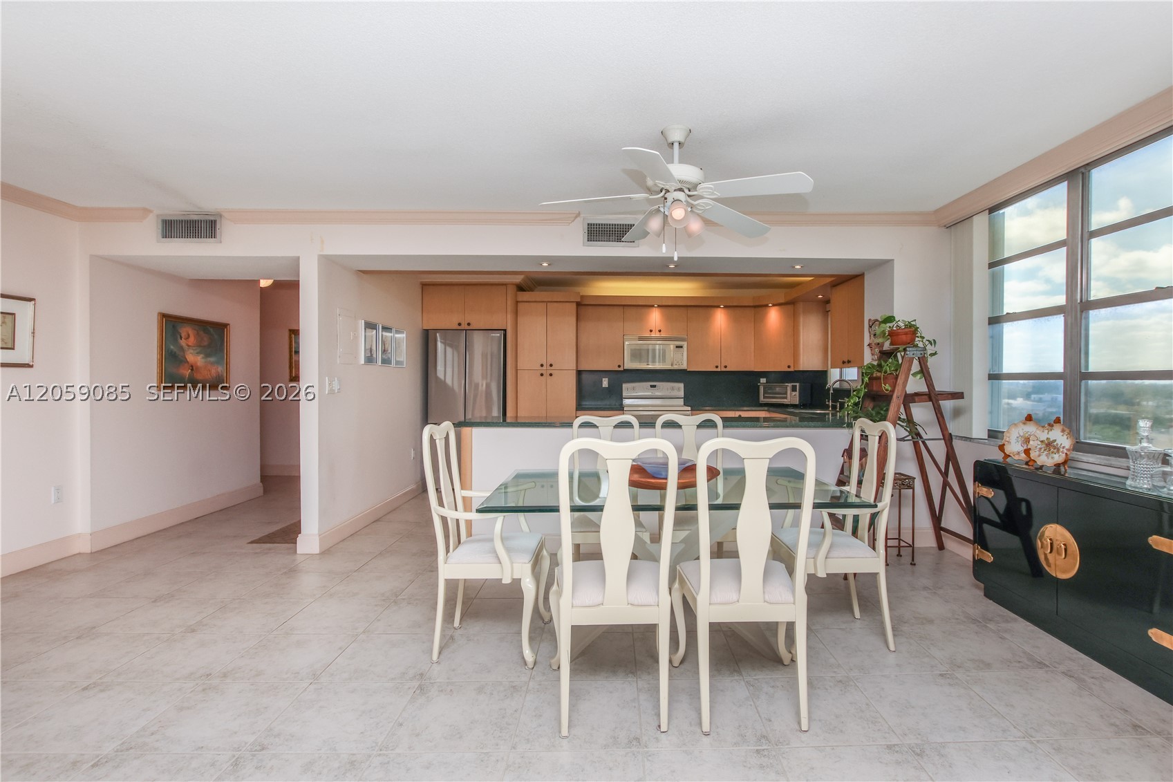 COMMODORE PLAZA CONDO - Residential