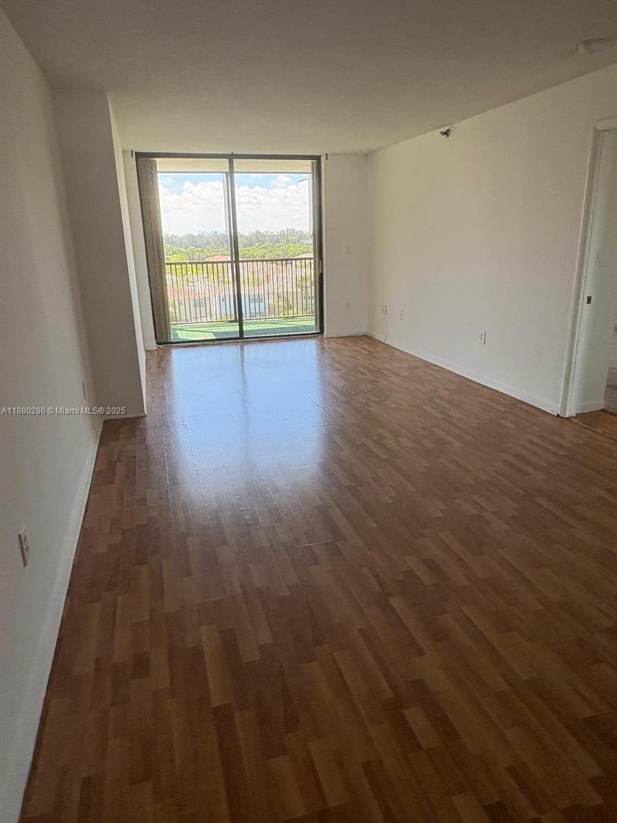 CHANTILLY CONDO - Residential