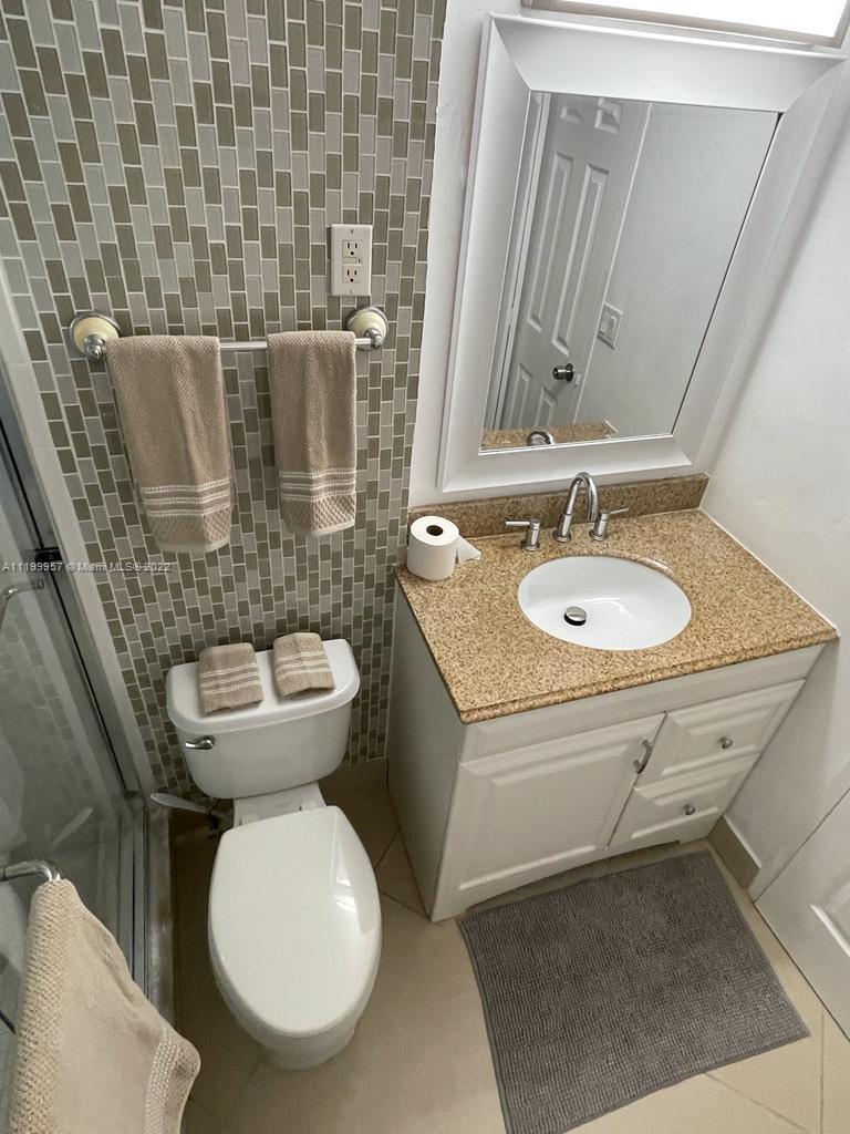 KINGS POINT IMPERIAL COND - Residential Lease