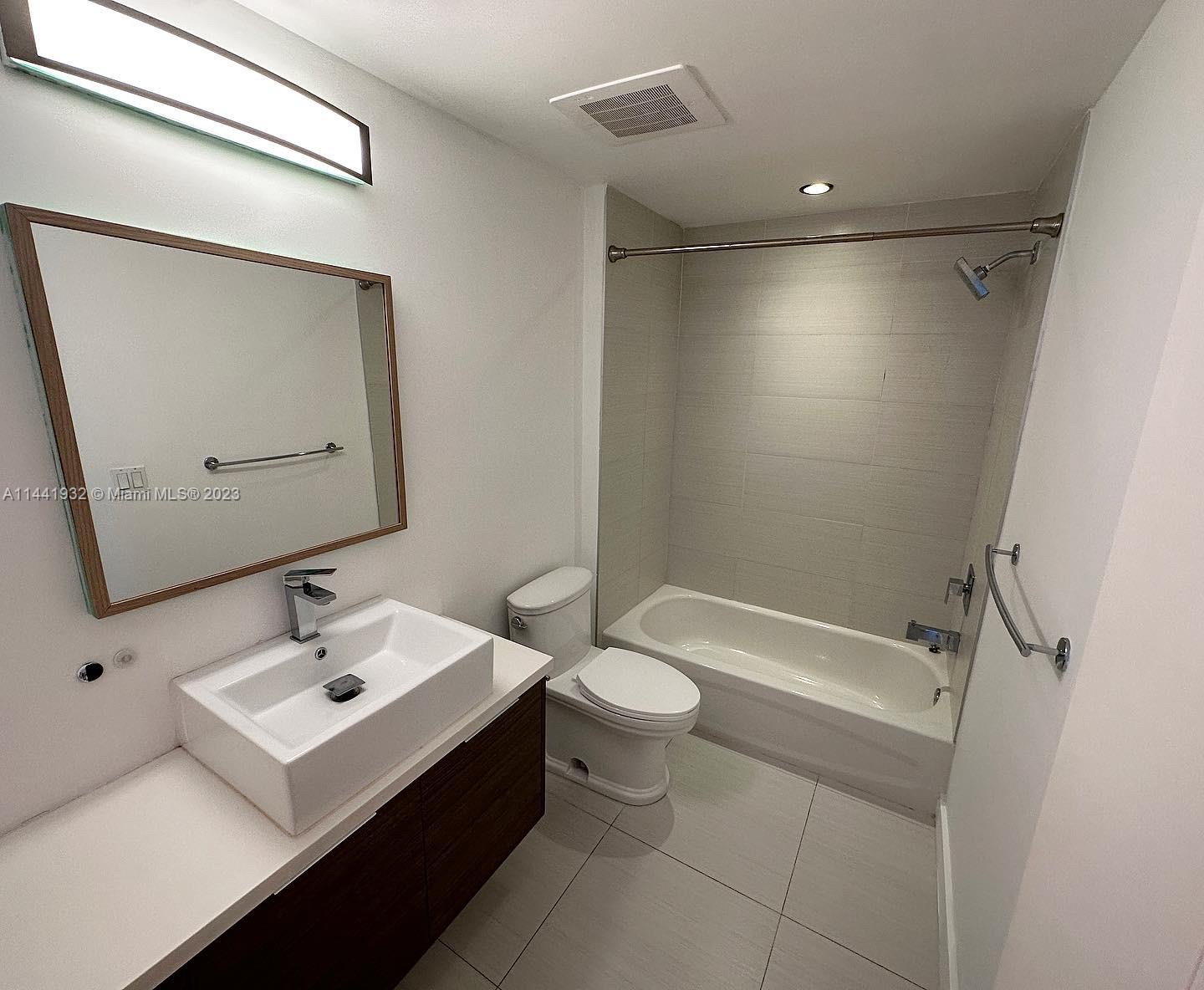 BRICKELL TEN CONDO - Residential Lease