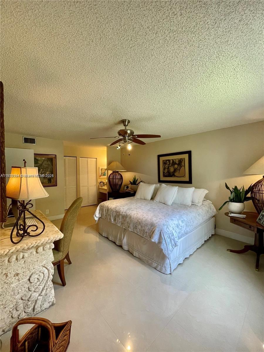 JACARANDA HEIGHTS CONDO - Residential