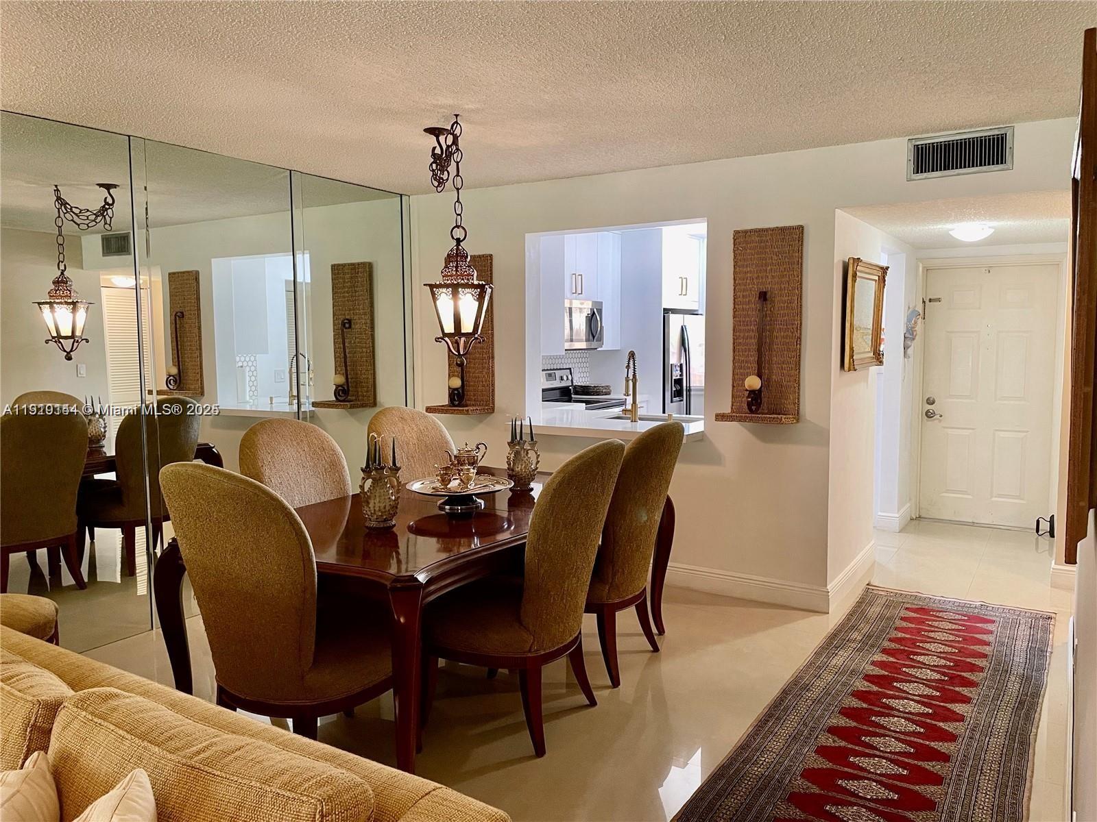 JACARANDA HEIGHTS CONDO - Residential