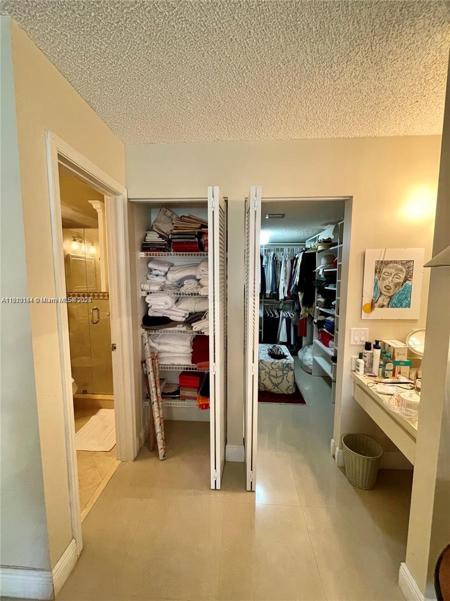 JACARANDA HEIGHTS CONDO - Residential