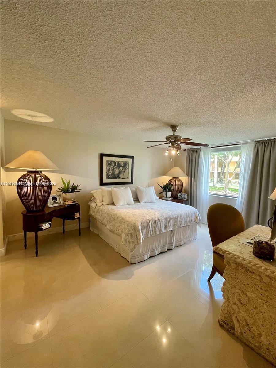 JACARANDA HEIGHTS CONDO - Residential