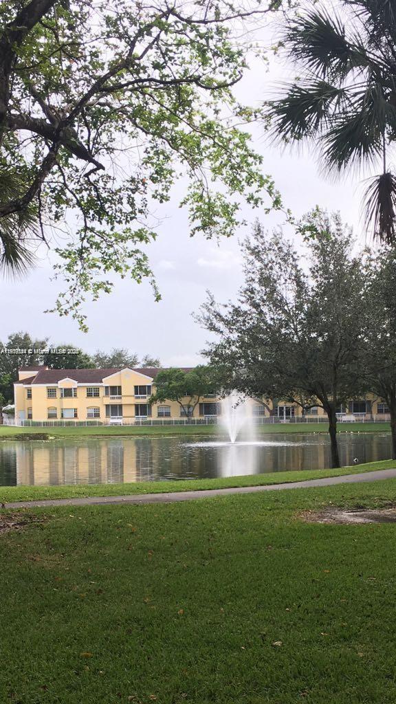COMPLETELY REMODELED AND LUXURIOUSLY UPGRADED, 1 BED 1 BATH UNIT IN DESIRABLE, ALL AGES PLANTATION COMMUNITY. OVERLOOKS THE LAKE AND LUSH GREENERY. KITCHEN WITH GRANITE COUNTER TOPS, STAINLESS STEEL APPLIANCES AND AMPLE CABINET SPACE. WASHER AND DRYER IN THE UNIT. BEAUTIFUL CERAMIC FLOORS. SPACIOUS MASTER BEDROOM, WITH GENEROUSLY SIZED CLOSET AND A BEAUTIFUL REMODELED BATHROOM. STEP OUTSIDE TO THE SCREENED BALCONY AND IMMERSE YOUR IN THE TRANQUIL SIGHTS OF THE LAKE. LOCATED WALKING DISTANCE TO SHOPPING, RESTAURANTS, TRANSPORTATION AND EASY ACCESS TO MAYOR HIGHWAYS. MAINTENANCE INCLUDES WASTE,WATER AND AMAZING AMENITES. HIGH END DESIGNER FURNITURE INCLUDED IN SALE.
