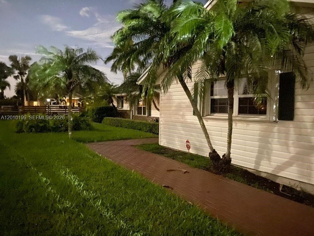 BISCADO ESTS SEC 1 - Residential