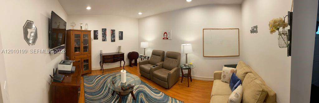 BISCADO ESTS SEC 1 - Residential