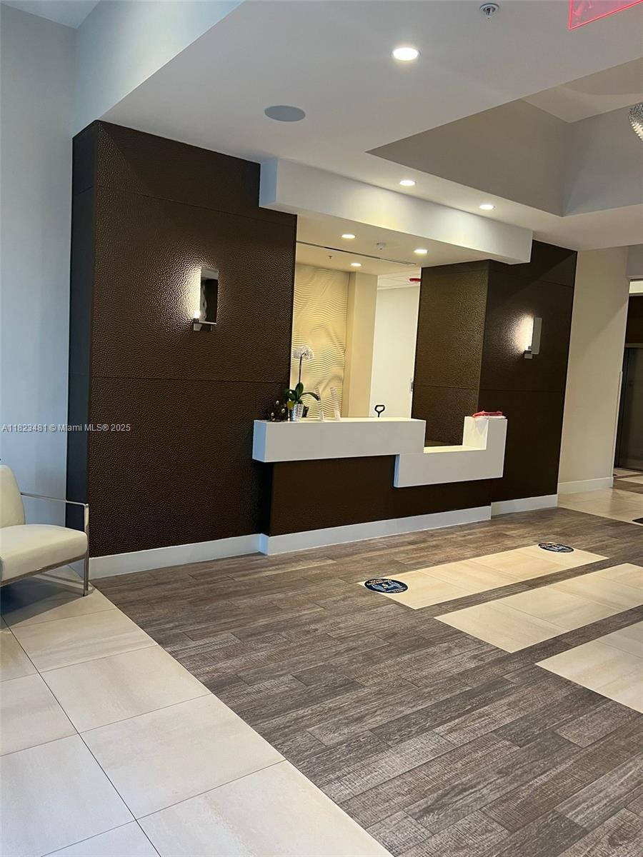 GRAND BAY COMMONS SOUTH - Residential