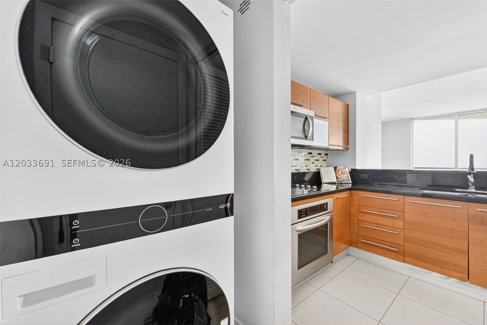 VIZCAYNE NORTH CONDO - Residential Lease