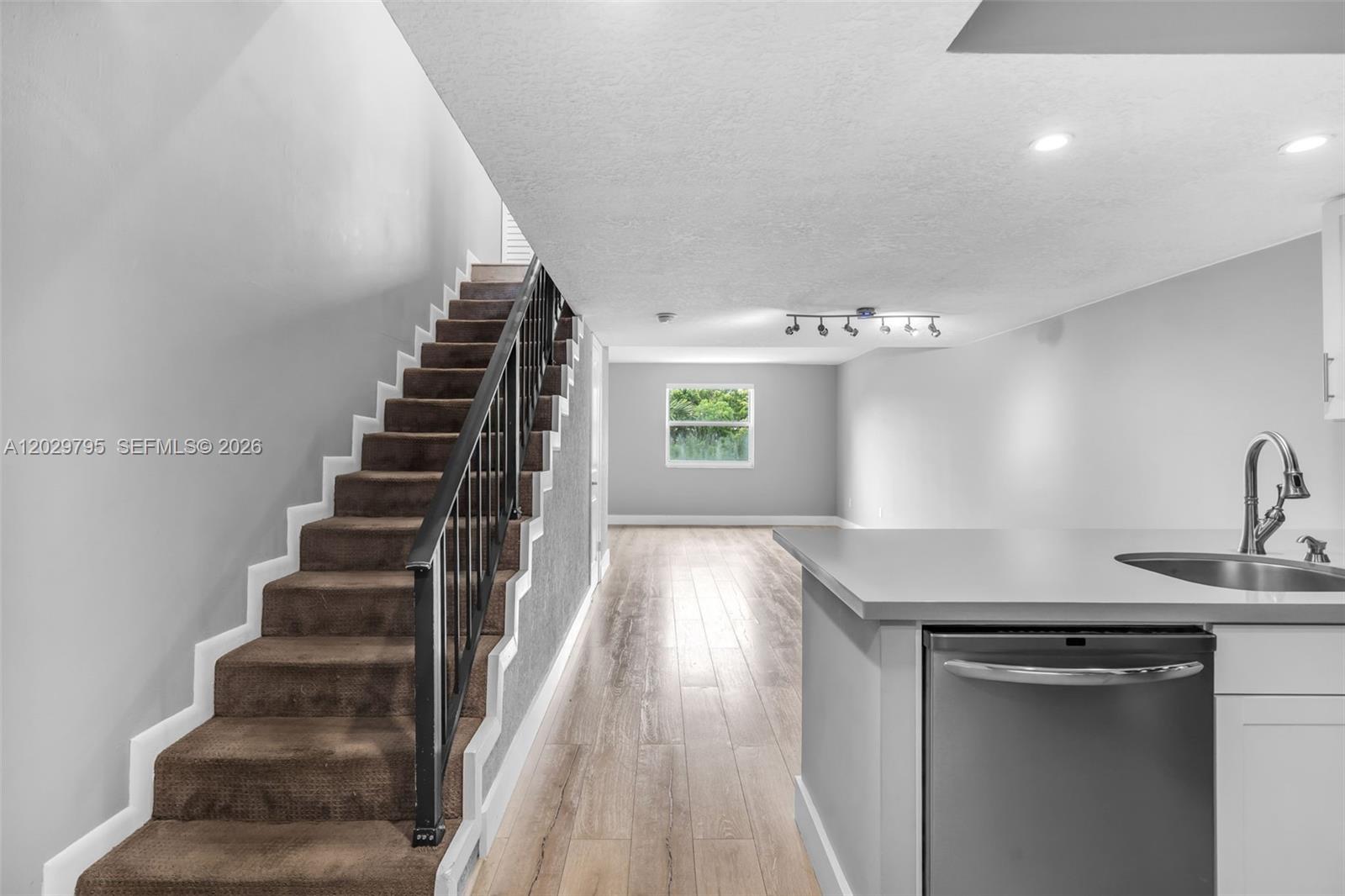 SUNWOOD CONDO - Residential