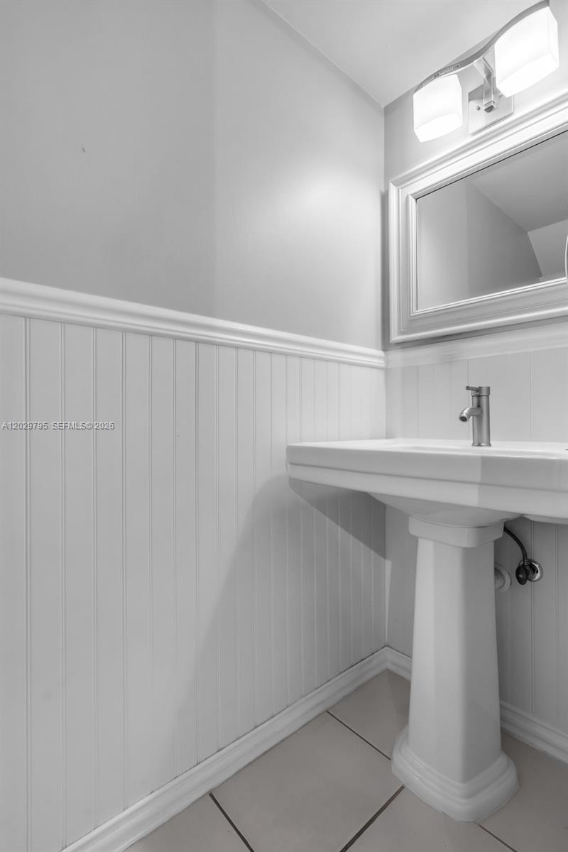 SUNWOOD CONDO - Residential
