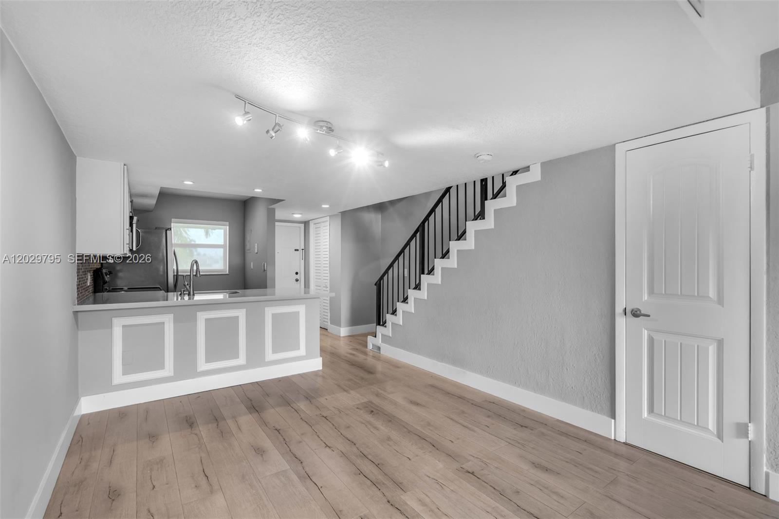 SUNWOOD CONDO - Residential