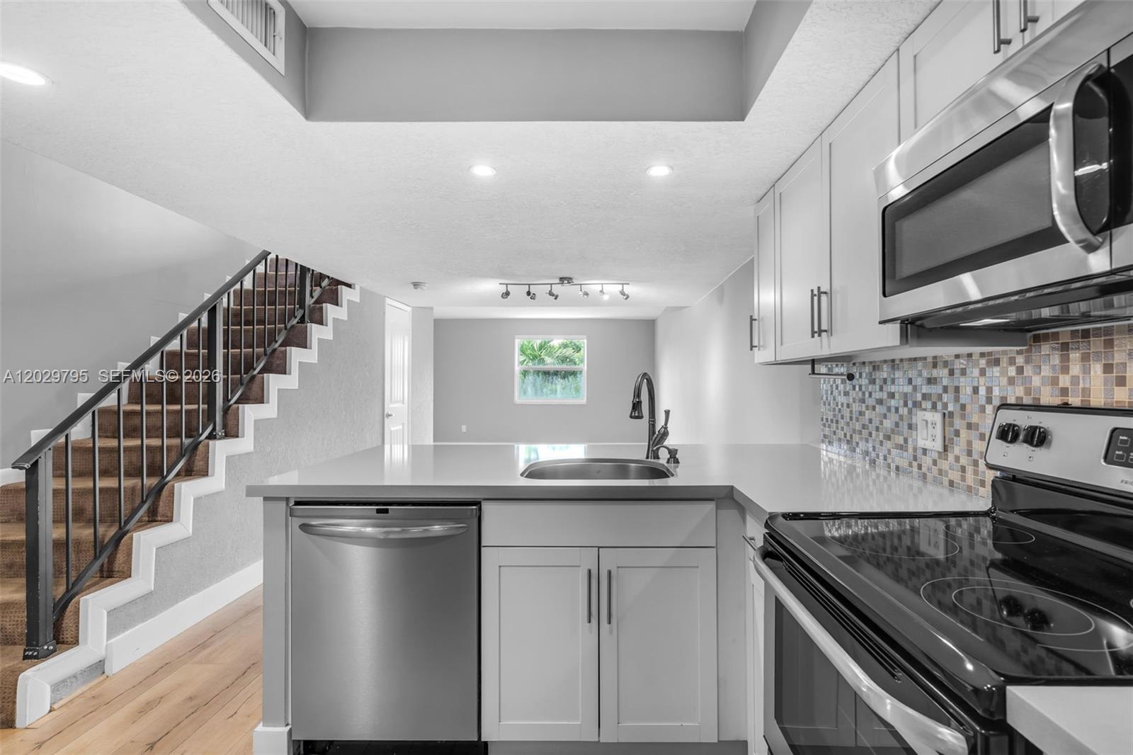SUNWOOD CONDO - Residential